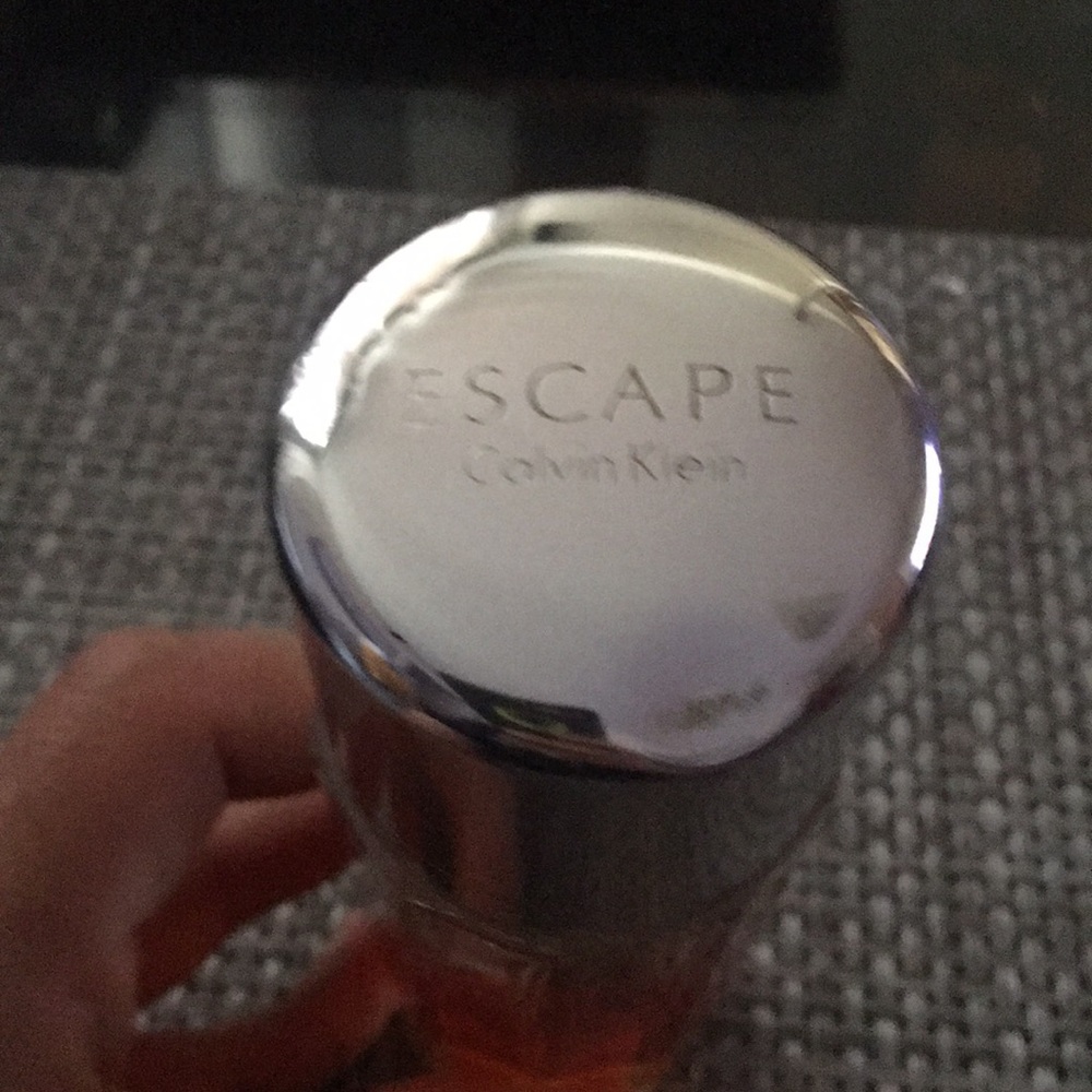 Escape perfume - Picture 2 of 4